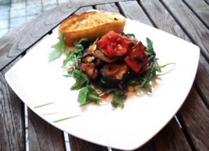 Antipasti mit Rucola