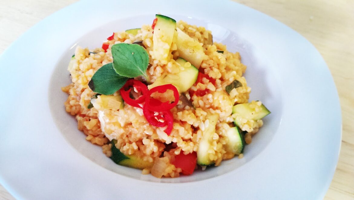 Leckerer Bulgur mit Pfannengemüse