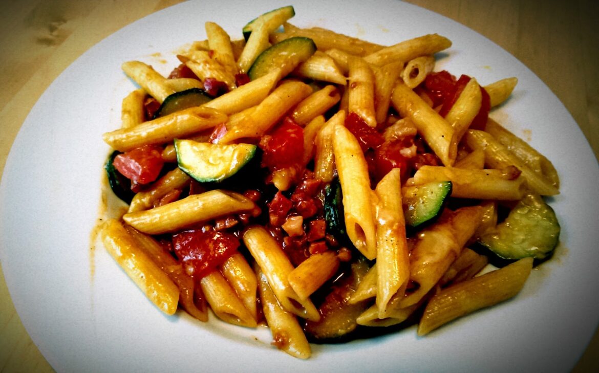 Penne mit Zucchini