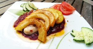 Bild: Fisch mit Zucchini und scharfer Soße