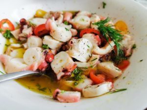 BIld: Pulpo Salat mit Marinade