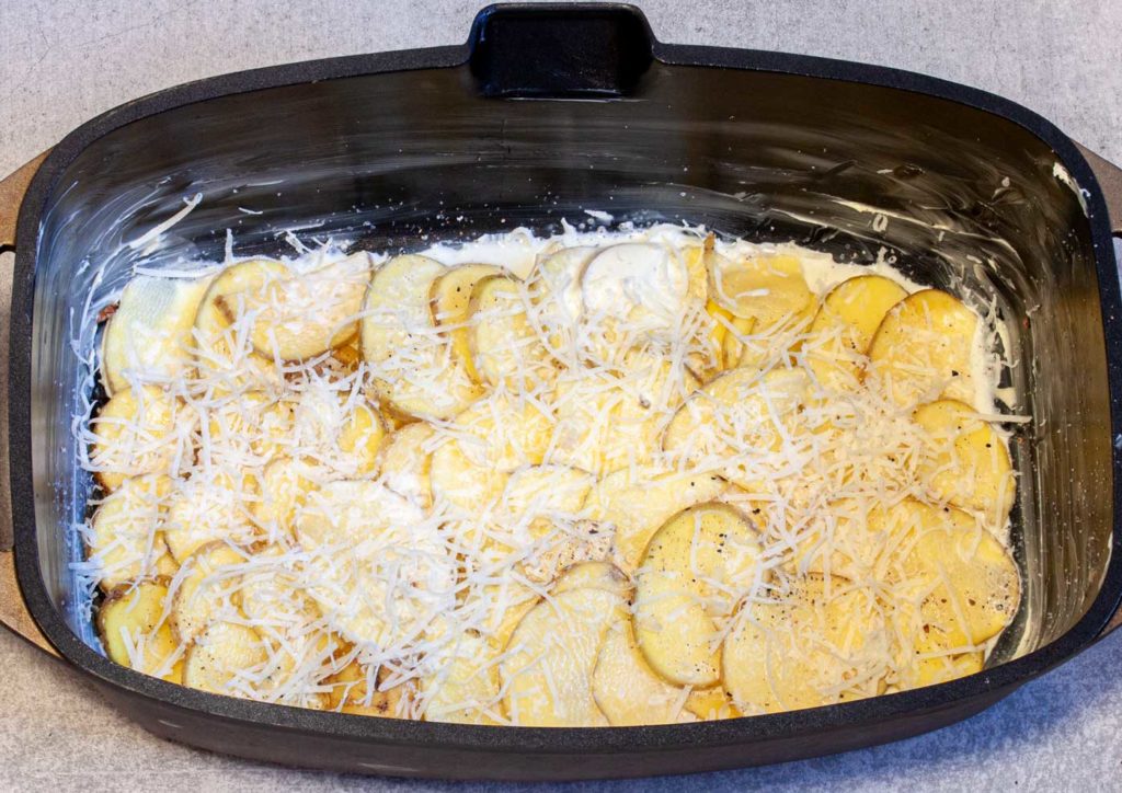 Bild: Kartoffeln gehobelt in der Auflaufform