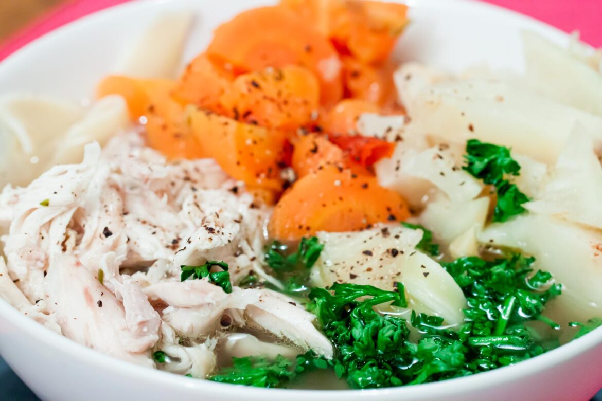 Bild: Hühnersuppe Rezept